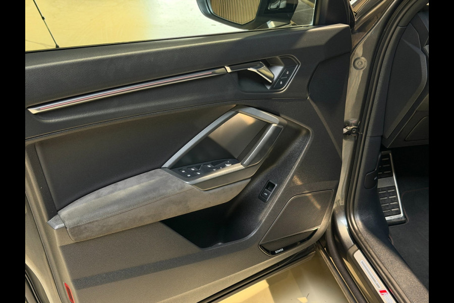 Audi RSQ3 Sportback 2.5 TFSI|Pano|RS Seats|Camera|Sonos|Matrix|Trekhaak