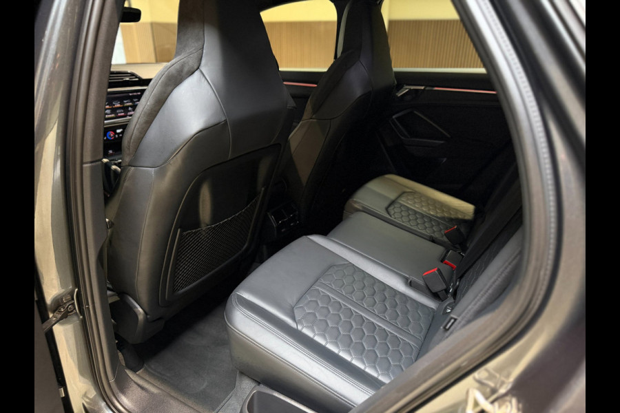 Audi RSQ3 Sportback 2.5 TFSI|Pano|RS Seats|Camera|Sonos|Matrix|Trekhaak
