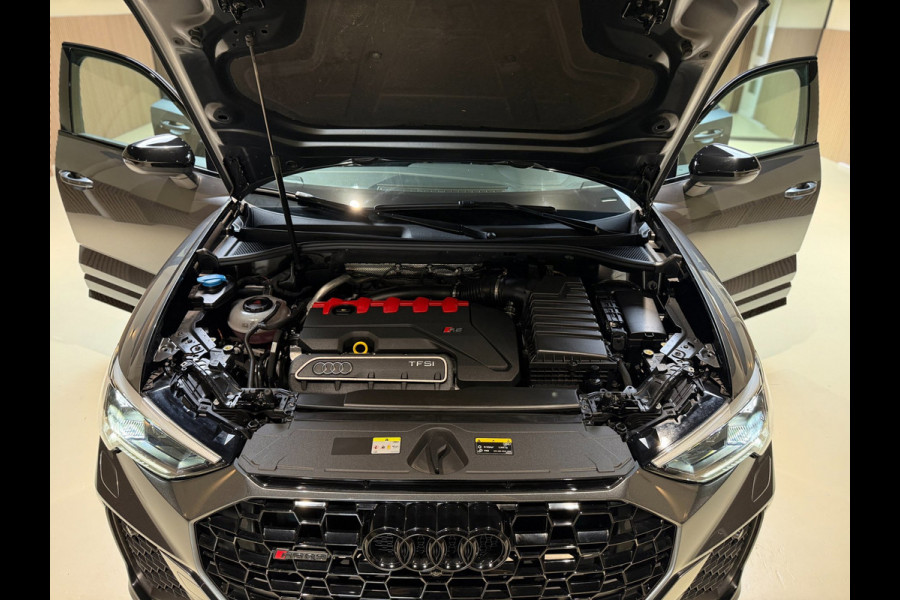 Audi RSQ3 Sportback 2.5 TFSI|Pano|RS Seats|Camera|Sonos|Matrix|Trekhaak
