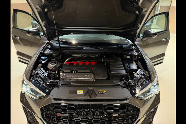 Audi RSQ3 Sportback 2.5 TFSI|Pano|RS Seats|Camera|Sonos|Matrix|Trekhaak