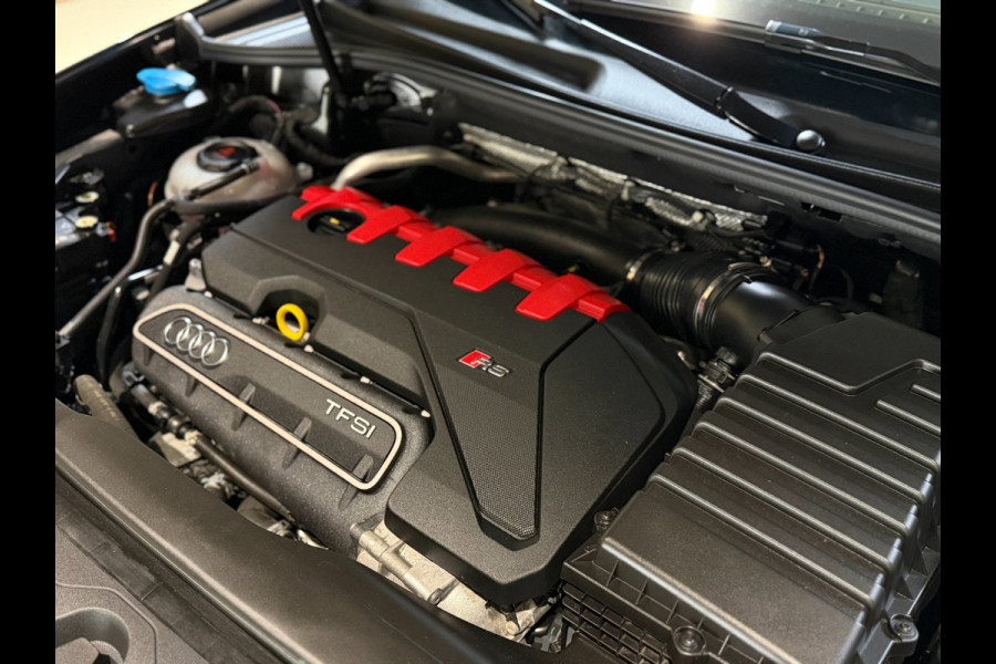 Audi RSQ3 Sportback 2.5 TFSI|Pano|RS Seats|Camera|Sonos|Matrix|Trekhaak