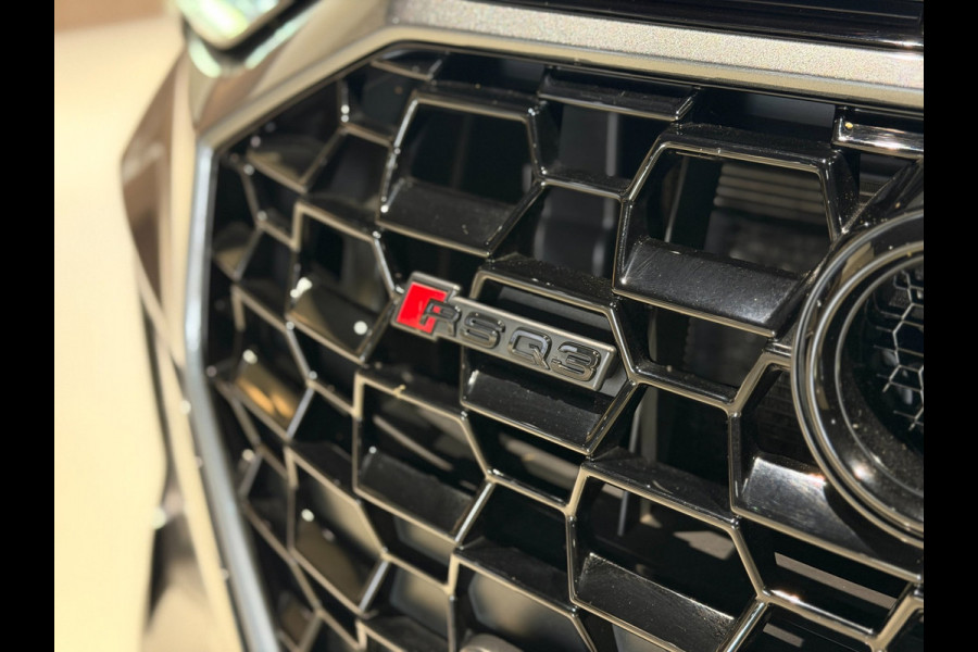 Audi RSQ3 Sportback 2.5 TFSI|Pano|RS Seats|Camera|Sonos|Matrix|Trekhaak