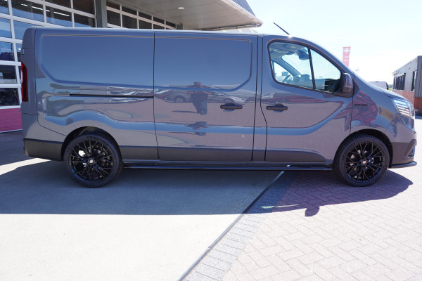 Renault Trafic 2.0 Blue dCi 130PK L2H1 Advance Schuifdeur L+R Black Edition Nr. V058 | Airco | Cruise | Navigatie | Camera | All season+ 20" LM Velgen