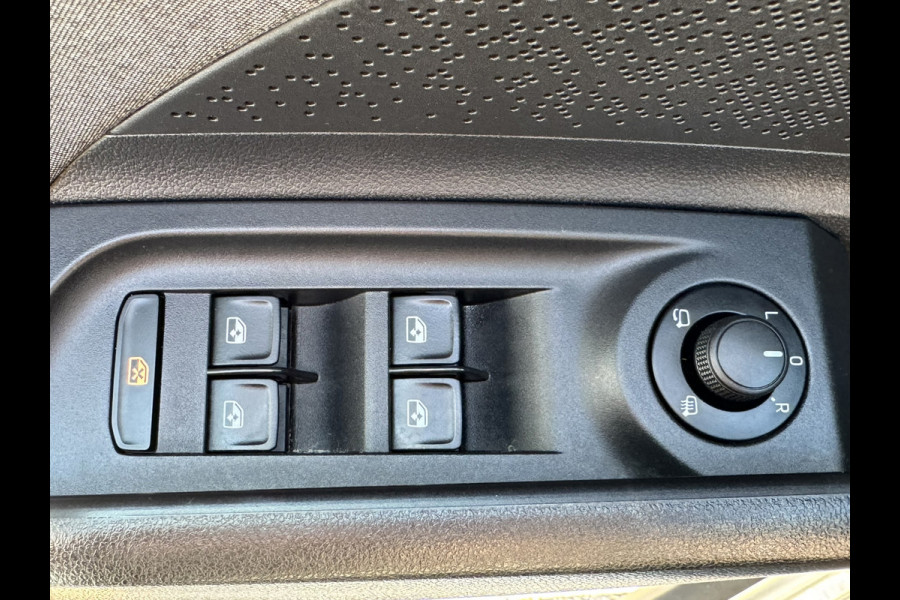 Škoda ENYAQ iV 80 Limited Edition Camera Carplay Navi Stoel en Stuurverwarming Climate Control achter