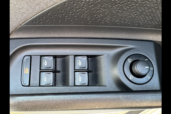 Škoda ENYAQ iV 80 Limited Edition Camera Carplay Navi Stoel en Stuurverwarming Climate Control achter