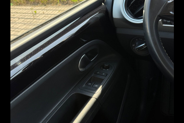 Volkswagen up! 1.0 BMT high up!| Airco | PDC | 14' LMV| Start/Stop |