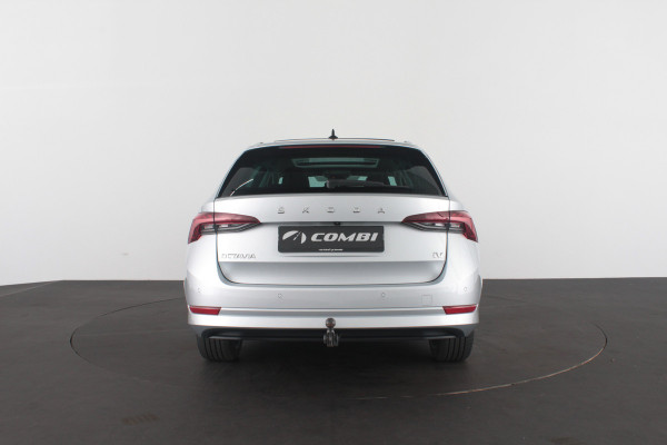 Škoda Octavia Combi 1.4 TSI iV PHEV Style > Plug in Hybride/Pano.dak/Trekhaak/Winterpakket...