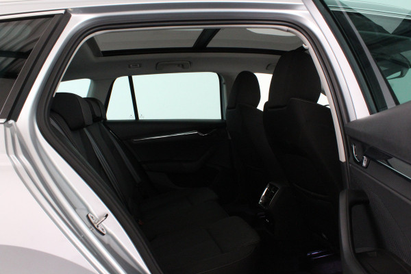 Škoda Octavia Combi 1.4 TSI iV PHEV Style > Plug in Hybride/Pano.dak/Trekhaak/Winterpakket...