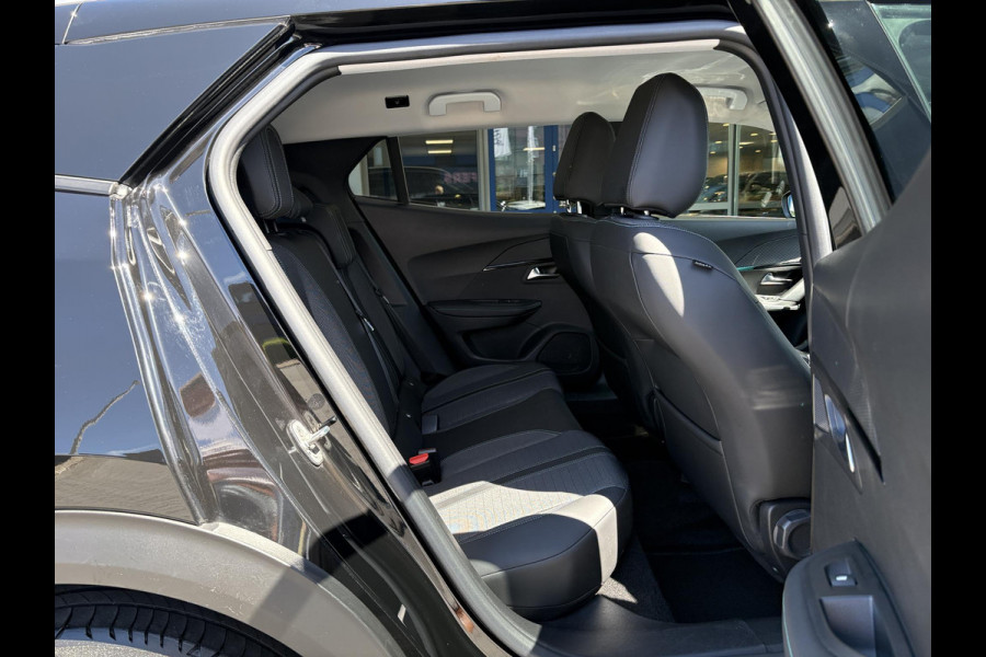 Peugeot e-2008 EV Allure Pack 50 kWh | Pack Drive | 3D Navigatie | Stoelverwarming | Adaptive Cruise |  SOH 91,8%