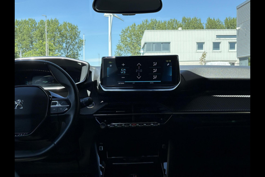 Peugeot e-2008 EV Allure Pack 50 kWh | Pack Drive | 3D Navigatie | Stoelverwarming | Adaptive Cruise |  SOH 91,8%