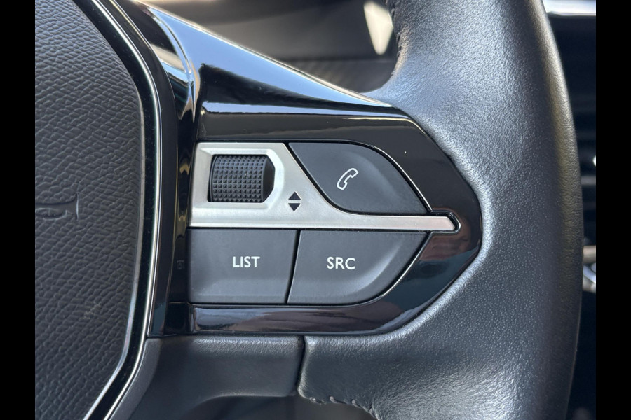 Peugeot e-2008 EV Allure Pack 50 kWh | Pack Drive | 3D Navigatie | Stoelverwarming | Adaptive Cruise |  SOH 91,8%
