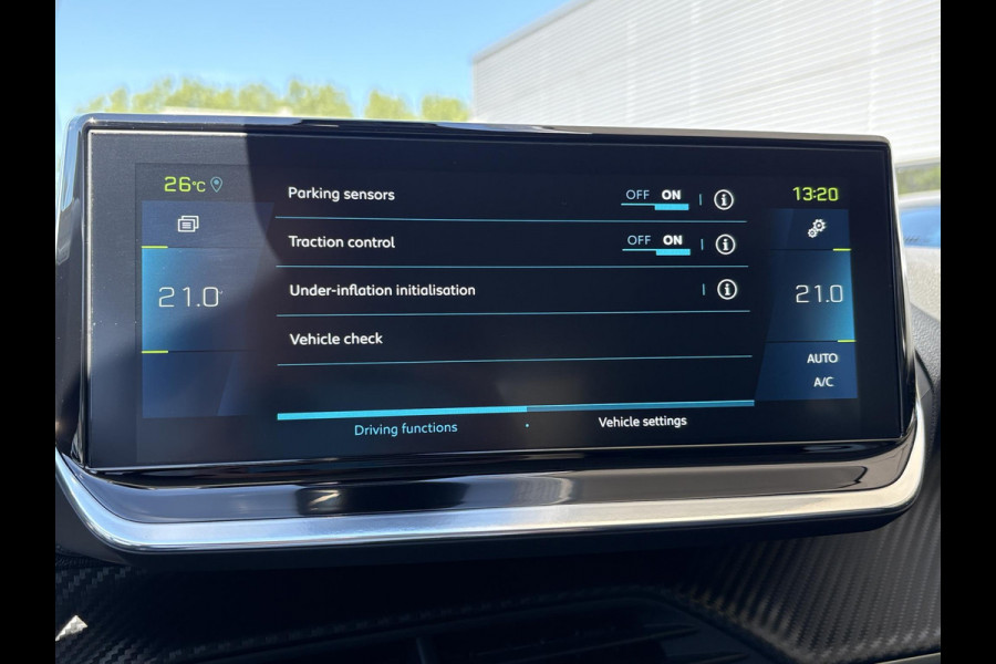 Peugeot e-2008 EV Allure Pack 50 kWh | Pack Drive | 3D Navigatie | Stoelverwarming | Adaptive Cruise |  SOH 91,8%