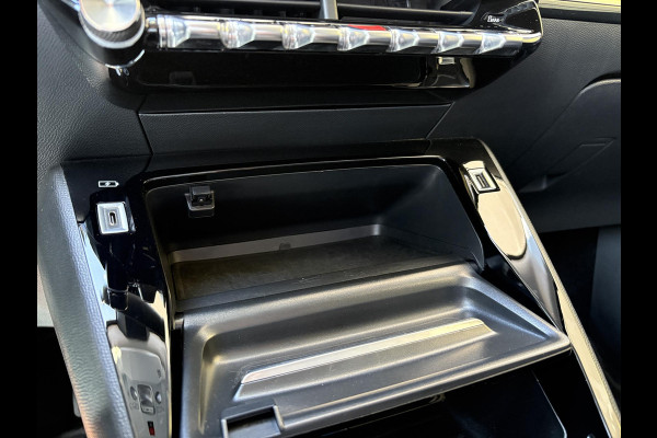 Peugeot e-2008 EV Allure Pack 50 kWh | Pack Drive | 3D Navigatie | Stoelverwarming | Adaptive Cruise |  SOH 91,8%