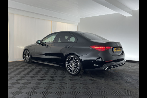 Mercedes-Benz C-Klasse 180 AMG Line (INCL.BTW) *LEATHER | FULL-LED | HEATED-SPORTSEATS | DIGI-COCKPIT | BLINDSPOT | CAMERA | DAB | AMBIENT-LIGHT | SHIFT-PADDLES | PRIVACY-GLASS | ECC | PDC | CRUISE | 19''ALU*