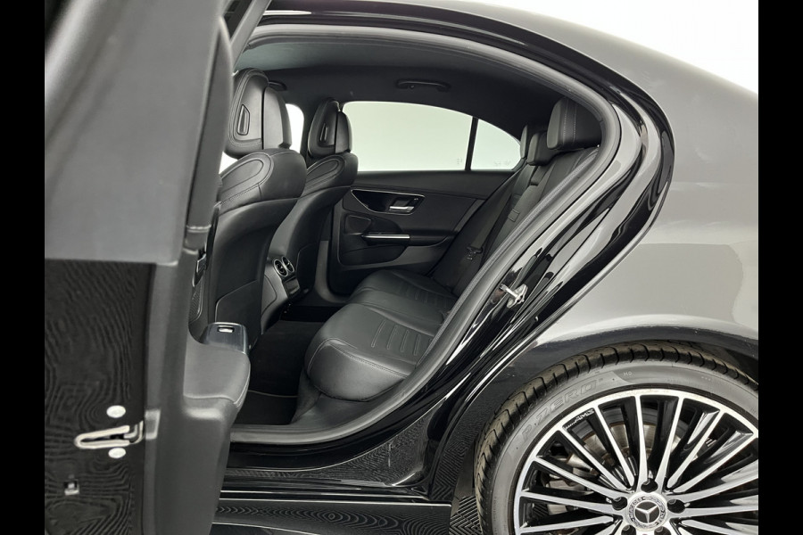 Mercedes-Benz C-Klasse 180 AMG Line (INCL.BTW) *LEATHER | FULL-LED | HEATED-SPORTSEATS | DIGI-COCKPIT | BLINDSPOT | CAMERA | DAB | AMBIENT-LIGHT | SHIFT-PADDLES | PRIVACY-GLASS | ECC | PDC | CRUISE | 19''ALU*