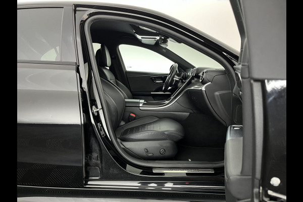 Mercedes-Benz C-Klasse 180 AMG Line (INCL.BTW) *LEATHER | FULL-LED | HEATED-SPORTSEATS | DIGI-COCKPIT | BLINDSPOT | CAMERA | DAB | AMBIENT-LIGHT | SHIFT-PADDLES | PRIVACY-GLASS | ECC | PDC | CRUISE | 19''ALU*