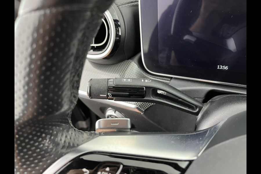 Mercedes-Benz C-Klasse 180 AMG Line (INCL.BTW) *LEATHER | FULL-LED | HEATED-SPORTSEATS | DIGI-COCKPIT | BLINDSPOT | CAMERA | DAB | AMBIENT-LIGHT | SHIFT-PADDLES | PRIVACY-GLASS | ECC | PDC | CRUISE | 19''ALU*