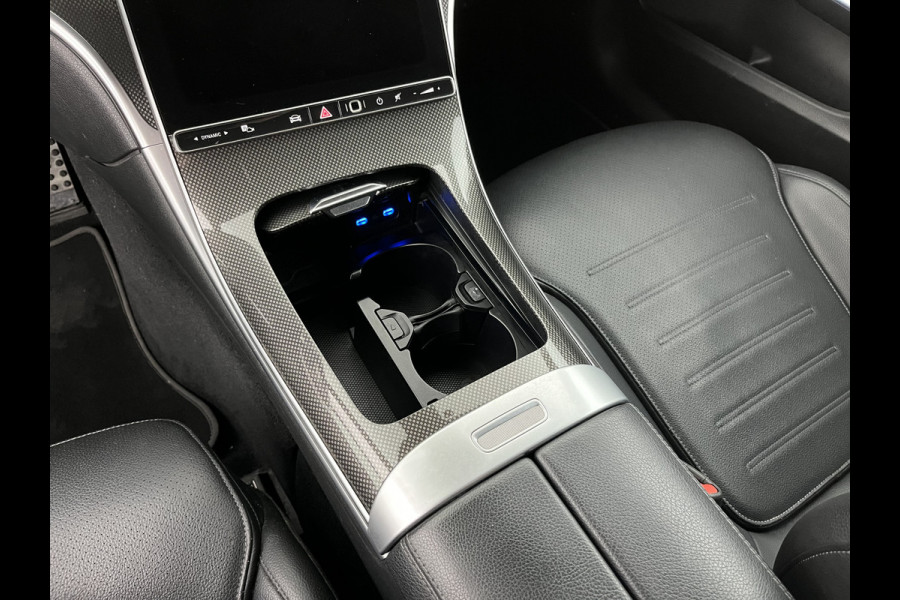 Mercedes-Benz C-Klasse 180 AMG Line (INCL.BTW) *LEATHER | FULL-LED | HEATED-SPORTSEATS | DIGI-COCKPIT | BLINDSPOT | CAMERA | DAB | AMBIENT-LIGHT | SHIFT-PADDLES | PRIVACY-GLASS | ECC | PDC | CRUISE | 19''ALU*
