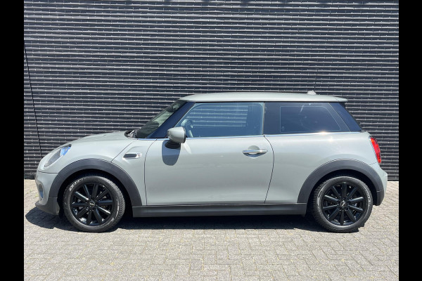 MINI Hatchback Cooper 3 deurs / Airconditioning / Elektrisch Pakket / DAB / 16 Inch / Chrome Line