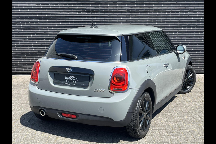 MINI Hatchback Cooper 3 deurs / Airconditioning / Elektrisch Pakket / DAB / 16 Inch / Chrome Line
