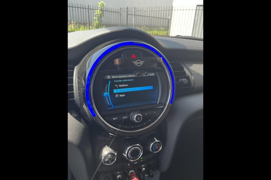 MINI Hatchback Cooper 3 deurs / Airconditioning / Elektrisch Pakket / DAB / 16 Inch / Chrome Line