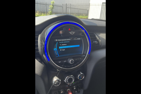 MINI Hatchback Cooper 3 deurs / Airconditioning / Elektrisch Pakket / DAB / 16 Inch / Chrome Line