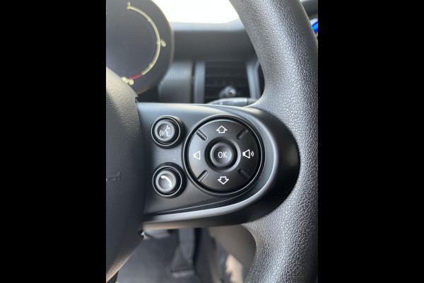 MINI Hatchback Cooper 3 deurs / Airconditioning / Elektrisch Pakket / DAB / 16 Inch / Chrome Line