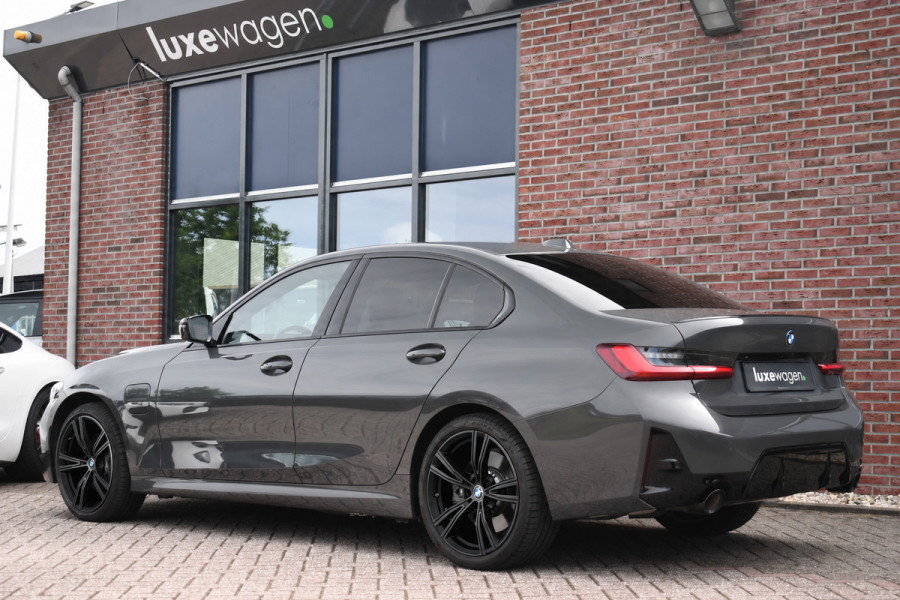 BMW 3-serie 320i M-Sport LCI-2 Pano ACC 360 HUD 19inch El-klep