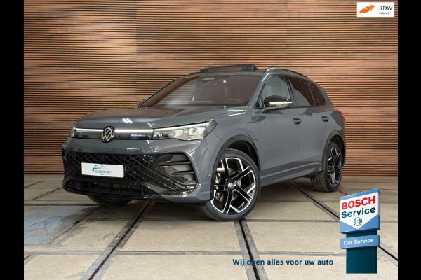 Volkswagen Tiguan 1.5 eHybrid R-Line 272 PK | Garantie tot 2030 | Dolphin Grey | IQ.Light HD | Leder | H/K Sound | Pano | Trekhaak