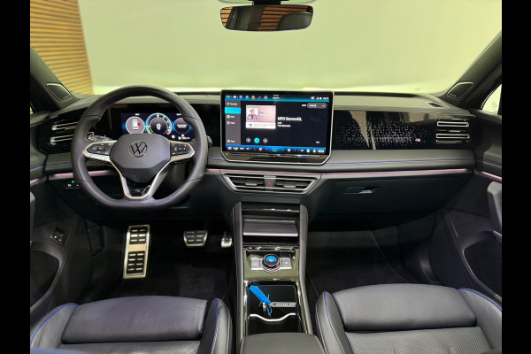 Volkswagen Tiguan 1.5 eHybrid R-Line 272 PK | Garantie tot 2030 | Dolphin Grey | IQ.Light HD | Leder | H/K Sound | Pano | Trekhaak