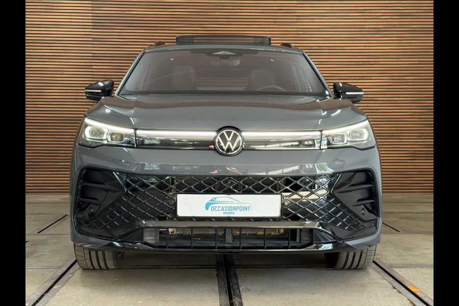 Volkswagen Tiguan 1.5 eHybrid R-Line 272 PK | Garantie tot 2030 | Dolphin Grey | IQ.Light HD | Leder | H/K Sound | Pano | Trekhaak