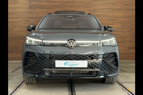 Volkswagen Tiguan 1.5 eHybrid R-Line 272 PK | Garantie tot 2030 | Dolphin Grey | IQ.Light HD | Leder | H/K Sound | Pano | Trekhaak