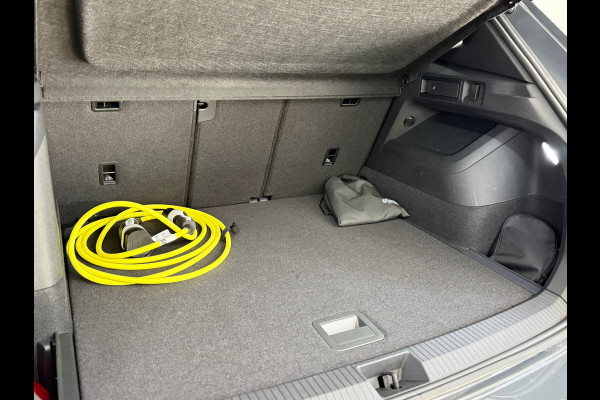 Volkswagen Tiguan 1.5 eHybrid R-Line 272 PK | Garantie tot 2030 | Dolphin Grey | IQ.Light HD | Leder | H/K Sound | Pano | Trekhaak