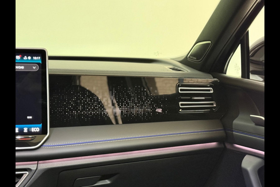 Volkswagen Tiguan 1.5 eHybrid R-Line 272 PK | Garantie tot 2030 | Dolphin Grey | IQ.Light HD | Leder | H/K Sound | Pano | Trekhaak