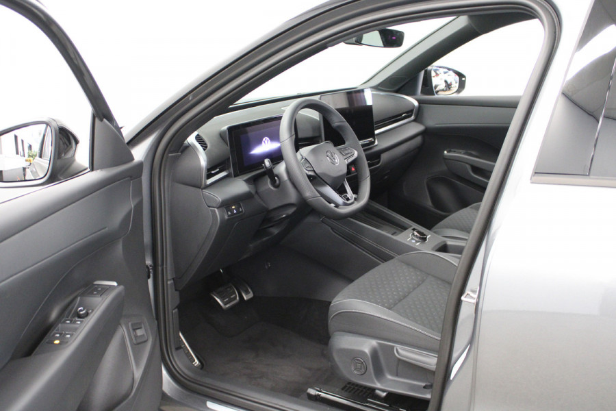 Volkswagen T-Roc 1.5 eTsi R-Line First Edition