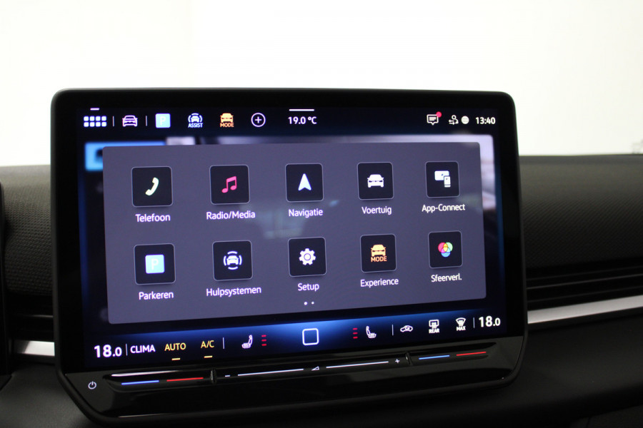Volkswagen T-Roc 1.5 eTsi R-Line First Edition