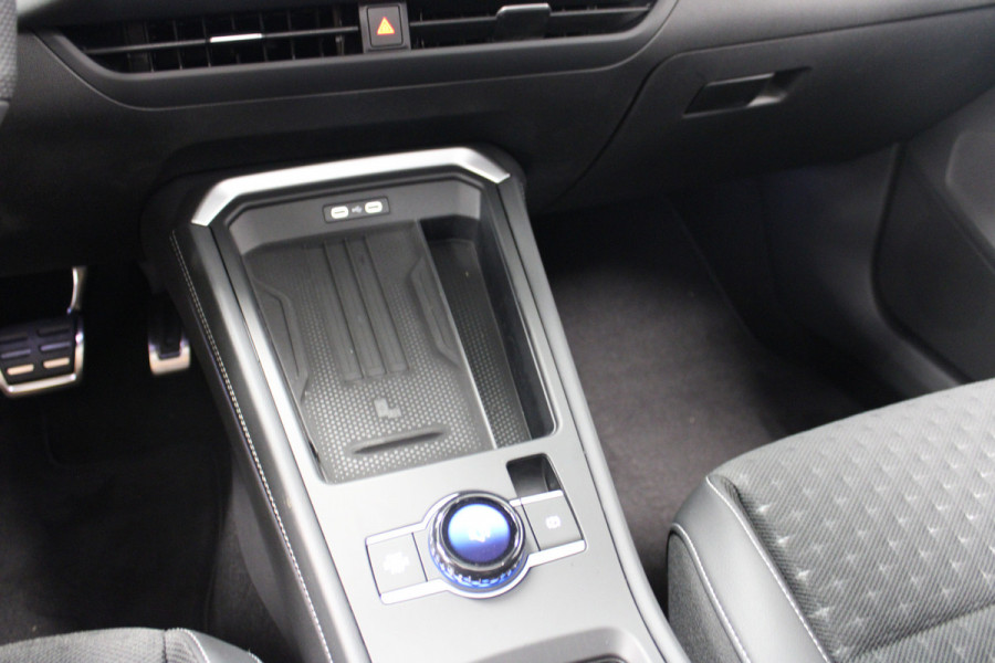 Volkswagen T-Roc 1.5 eTsi R-Line First Edition