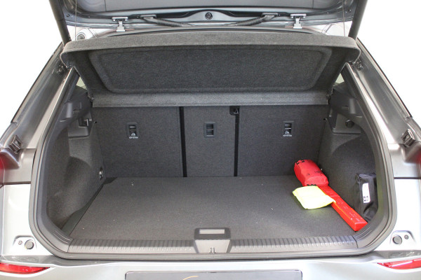 Volkswagen T-Roc 1.5 eTsi R-Line First Edition
