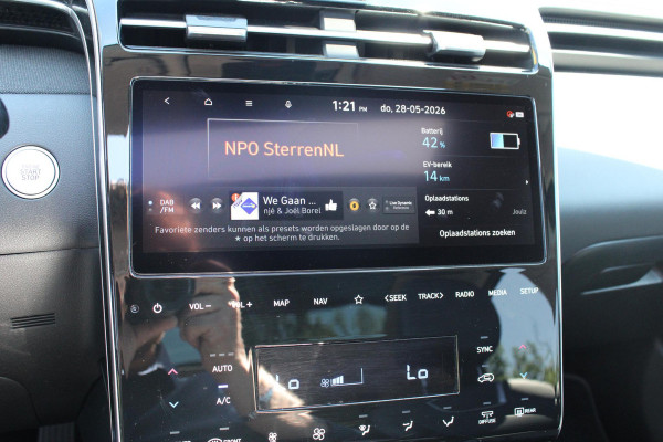 Hyundai Tucson 1.6 T-GDI PHEV Premium Sky 4WD 265pk | Trekhaak | Panoramadak | Stoelverwarming/Koeling | Adaptive cruise control