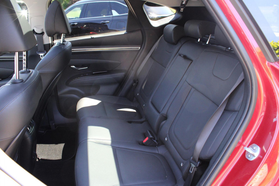 Hyundai Tucson 1.6 T-GDI PHEV Premium Sky 4WD 265pk | Trekhaak | Panoramadak | Stoelverwarming/Koeling | Adaptive cruise control