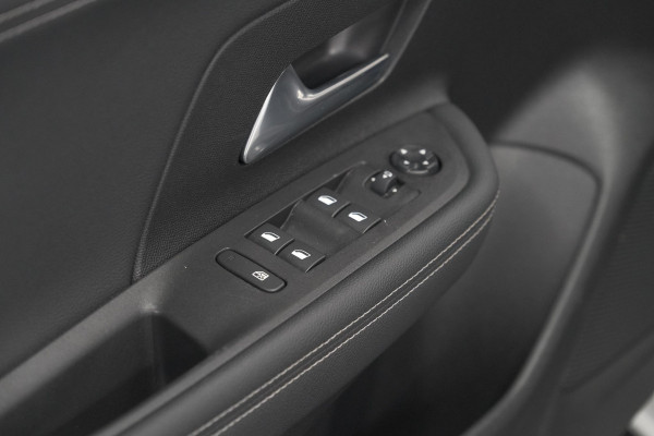 Opel Mokka Electric Level 4 50 kWh | SOH 97,5% | Adaptieve Cruise Control | Camera | Apple Carplay | Dodehoekdetectie