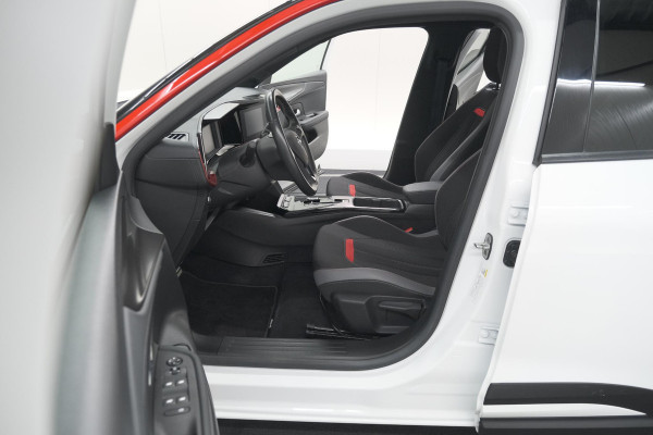 Opel Mokka Electric Level 4 50 kWh | SOH 97,5% | Adaptieve Cruise Control | Camera | Apple Carplay | Dodehoekdetectie