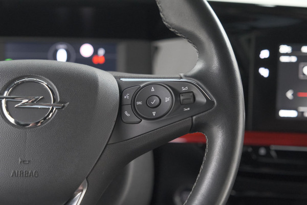 Opel Mokka Electric Level 4 50 kWh | SOH 97,5% | Adaptieve Cruise Control | Camera | Apple Carplay | Dodehoekdetectie