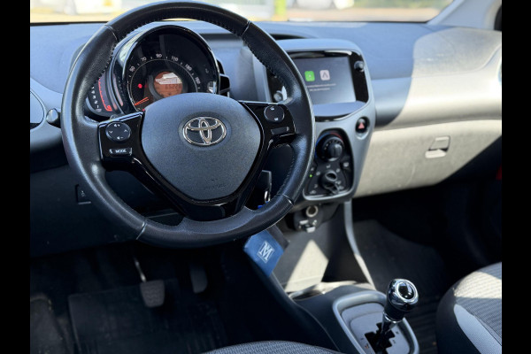Toyota Aygo 1.0 VVT-i x-play AUTOMAAT | APPLE CARPLAY / ANDROID AUTO | CAMERA | AIRCO | ONDERHOUD UITGEVOERD | DIRECT LEVERBAAR |
