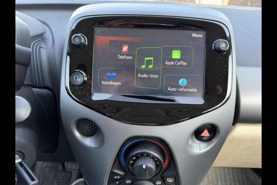 Toyota Aygo 1.0 VVT-i x-play AUTOMAAT | APPLE CARPLAY / ANDROID AUTO | CAMERA | AIRCO | ONDERHOUD UITGEVOERD | DIRECT LEVERBAAR |