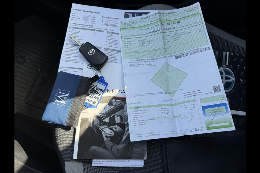 Toyota Aygo 1.0 VVT-i x-play AUTOMAAT | APPLE CARPLAY / ANDROID AUTO | CAMERA | AIRCO | ONDERHOUD UITGEVOERD | DIRECT LEVERBAAR |