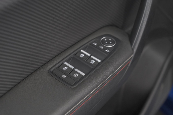 Renault Captur TCe 140 EDC R.S. Line | COMPLEET! | 360 Camera | Adaptieve Cruise Control | 9.3 Inch Groot Scherm