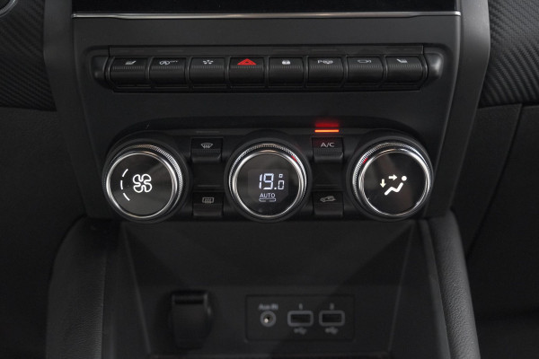 Renault Captur TCe 140 EDC R.S. Line | COMPLEET! | 360 Camera | Adaptieve Cruise Control | 9.3 Inch Groot Scherm