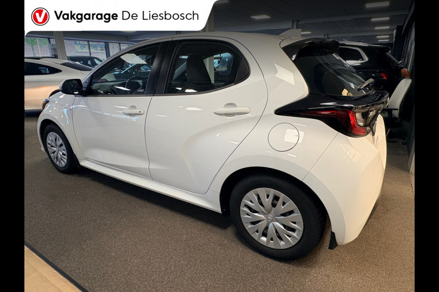 Toyota Yaris 1.5 Hybrid Business Plus automaat/ stuur en stoel verwarming / navigatie /camera