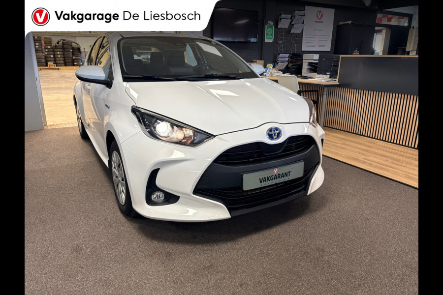Toyota Yaris 1.5 Hybrid Business Plus automaat/ stuur en stoel verwarming / navigatie /camera